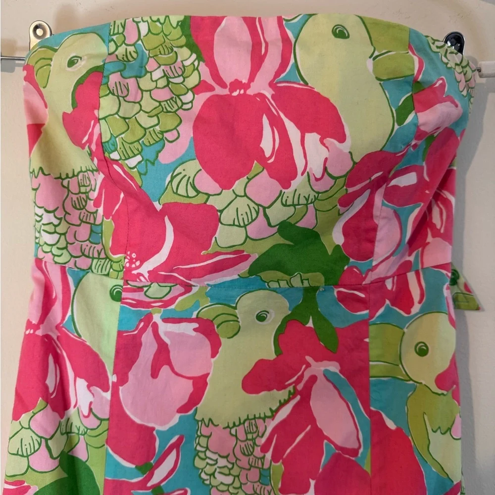 Vintage Lilly Pulitzer Cotton Dress in a Pink Green Floral/Parrot Pattern Size 0 - Picture 3 of 11